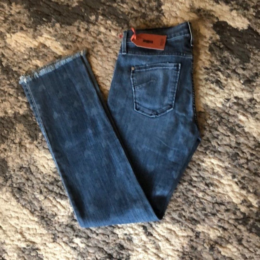 New James Jeans Boyfriend,distressed wash denim hearts slim fit (24" waist)